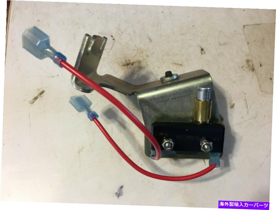USテールライト 102711901 - クラブカーキャリーラール294、XRT 1500のための新しいブレーキライトスイッチ 102711901 - A New Brake Light Switch For Club Car Carryall 294, XRT 1500【並行輸入品】