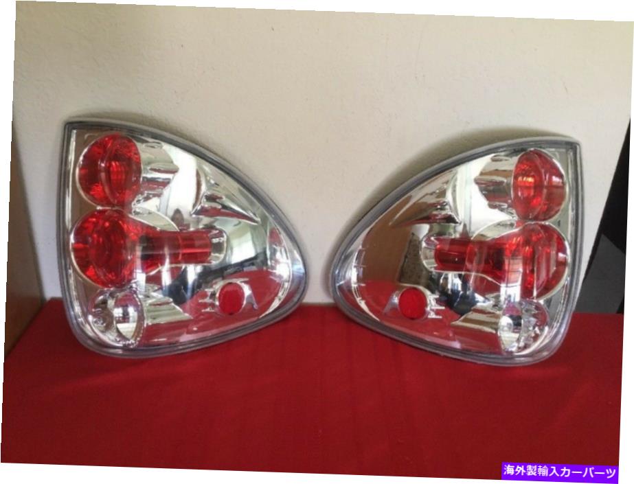 USテールライト 2001-2007ダッジキャラバンタウン＆カントリーVoyager Chromeブレーキテールライトペア 2001-2007 Dodge Caravan Town & Country Voyager Chrome Brake Tail Lights Pair【並行輸入品】