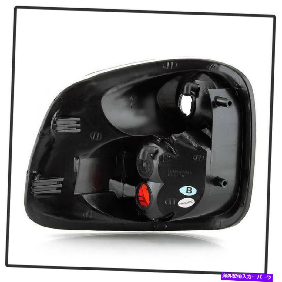 USテールライト スパイダー5003157テールライトアセンブリ Spyder 5003157 Tail Light Assembly【並行輸入品】