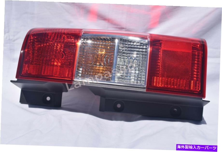 USテールライト リアタイランプテールライトランプW /電球旅客サイドフィット2012-2018 NV1500 Rear TailLamp Tail Light Lamp w/Light Bulbs Passenger Side Fit 2012-2018 NV1500【並行輸入品】