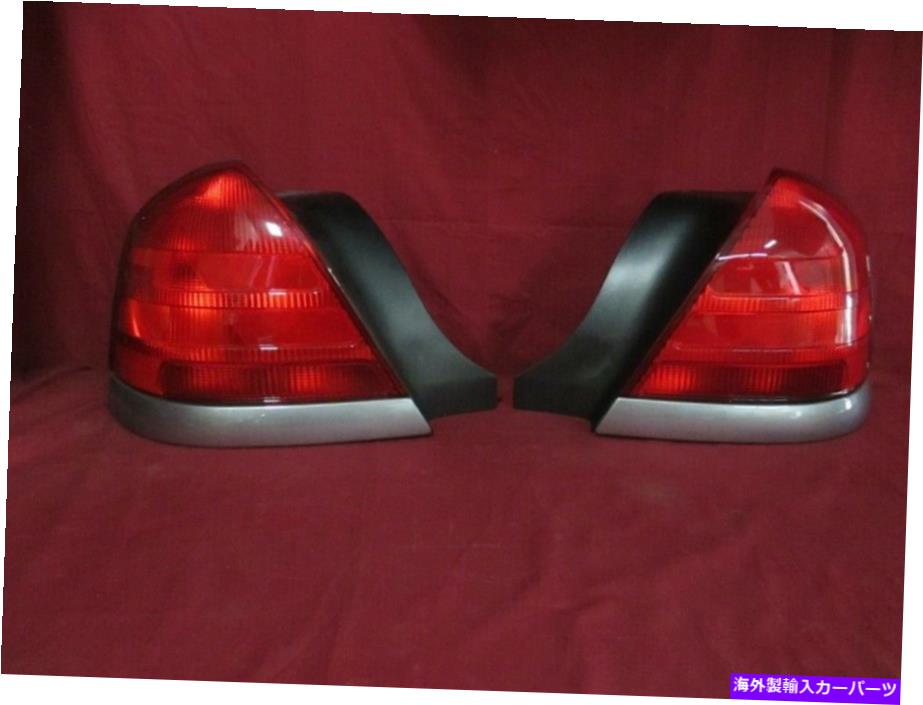 USテールライト NOS OEMフォードクラウンビクトリアテールランプライト2006ペアハンドタングステンシルバー NOS OEM Ford Crown Victoria Tail Lamp Light 2006 PAIR Hand Tungsten Silver【並行輸入品】