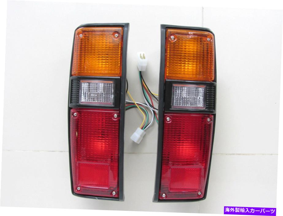 USテールライト 78 - 83 TOYOTA HILUX RN30 RN40ペアTaillightリアランプピックアップ 78 - 83 Toyota Hilux RN30 RN40 pair of tail light taillight Rear Lamp Pickup【並行輸入品】