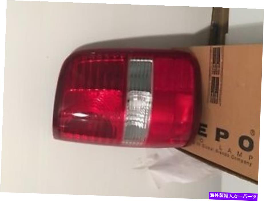 USテールライト FORD F-150 Styleside 2004-8 / 08/08 Taillight to fit Ford F-150 Styleside 2004-8/08/08【並行輸入品】