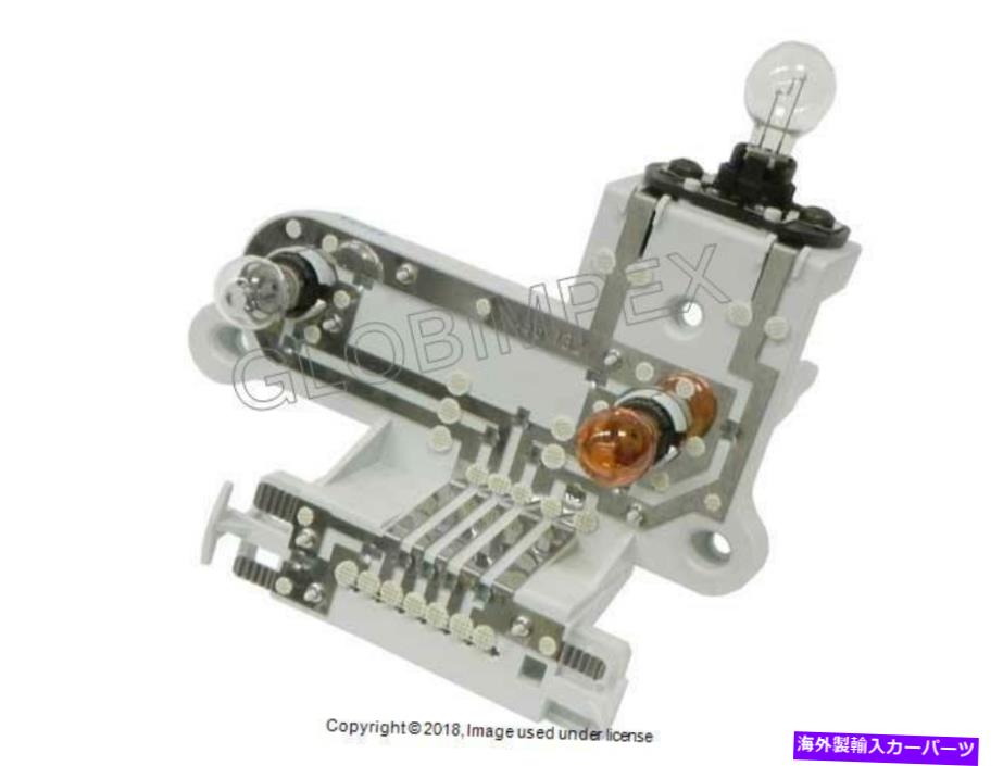 USテールライト メルセデス（2007年から2009年）Taillight Bulbホルダーには球根権を右（通過サイド）が含まれています。 MERCEDES (2007-2009) Taillight Bulb Holder Includes Bulbs Right (Pass.Side) ULO【並行輸入品】