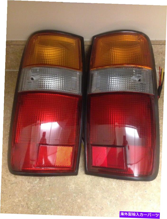 USテールライト 92-97トヨタFZJ80、FJ82リアテールライトセット 92-97 Toyota Fzj80, Fj82 Rear Tail Lights Set【並行輸入品】