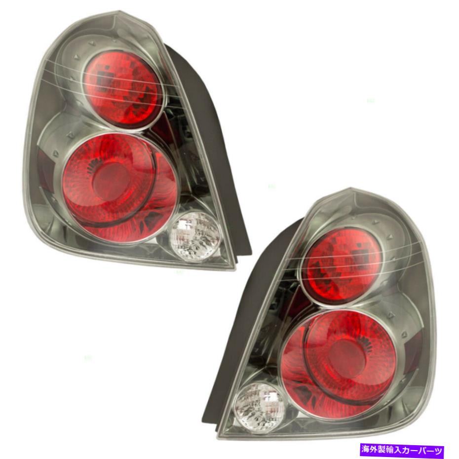USテールライト 2005年2006年日産アルティマ - ダーククロームトリムのレンズのセット Set of Taillights for 2005 2006 Nissan Altima - Lenses with Dark Chrome Trim【並行輸入品】