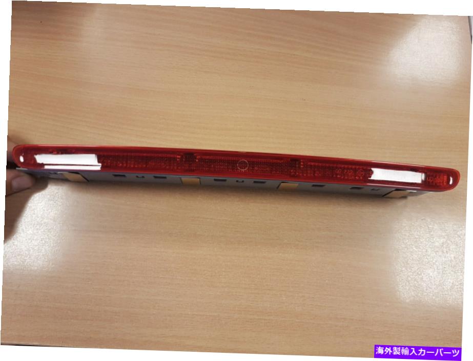 USテールライト OEMメルセデスベンツC W203 2000-2007テール後部第3ブレーキライトLED Red Saloon OEM Mercedes Benz C W203 2000-2007 Tail Rear Third Brake Light LED Red Saloon【並行輸入品】