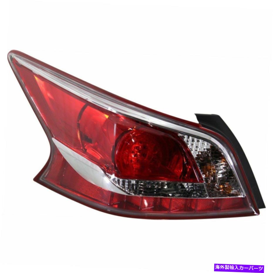 USテールライト 2013年日産Altima SedanのLEDテールライト左透明＆レッドレンズW /電球 LED Tail Light For 2013 Nissan Altima Sedan Left Clear & Red Lens w/ Bulbs【並行輸入品】