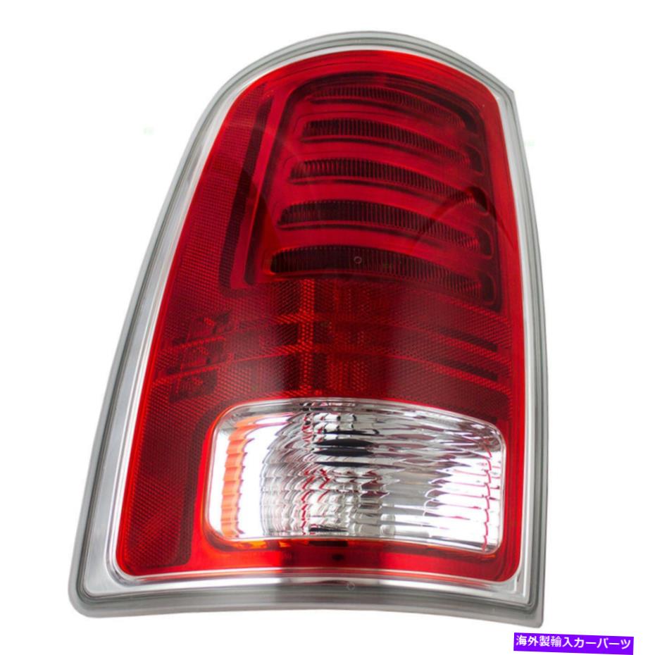 USテールライト 13-18 RAMトラックドライバLEDレンズクロムトリム68093079AC用テールライトアセンブリ Tail Light Assembly for 13-18 RAM Truck Drivers LED Lens Chrome Trim 68093079AC【並行輸入品】