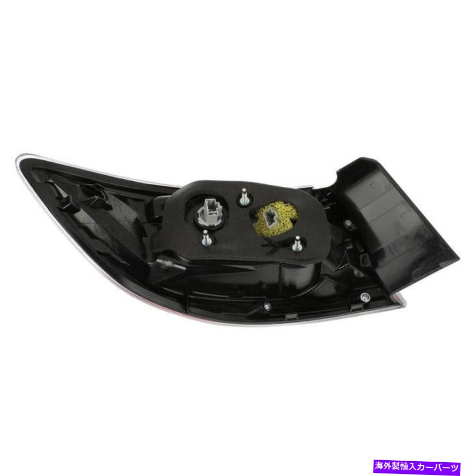 USテールライト OEM NEW 2010-2013マツダ3コンボランプアセンブリ右ハッチバックW / LED BBN8-51-150D OEM NEW 2010-2013 Mazda 3 Combo Lamp Assembly Right Hatchback W/Led BBN8-51-150D【並行輸入品】