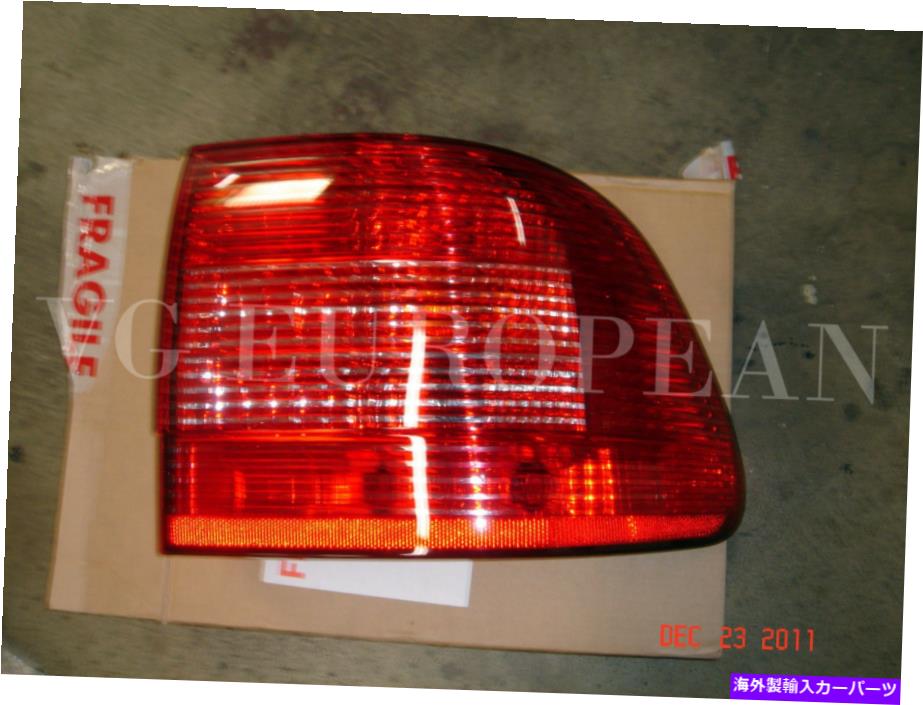 USテールライト Porsche Cayenne本物の右テールライト、リアランプW / BULBホルダー2003-2006 NEW !! Porsche Cayenne Genuine Right Tail Light,Rear Lamp w/bulb Holder 2003-2006 NEW!!【並行輸入品】