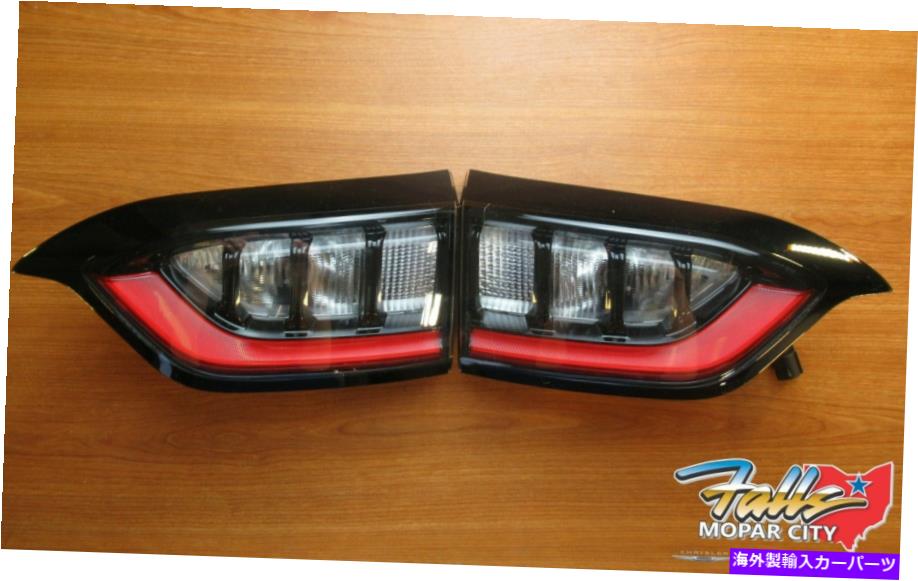 USテールライト 2019-2020ジープチェロキー両方LEDリフトゲートアセンブリモジュールテールランプMOPAR OEM 2019-2020 Jeep Cherokee Both LED Liftgate Assembly Module Tail Lamps Mopar OEM【並行輸入品】