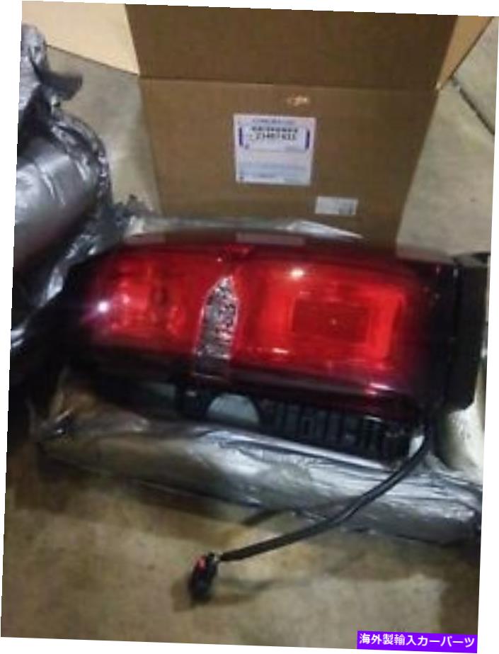 USテールライト 純正GM OEM RHコンボテールランプリアランプ84467059 23407533 Tahoe Suburban Genuine GM OEM RH COMBO TAillAMP REAR Lamp 84467059 23407533 TAHOE SUBURBAN【並行輸入品】｜Us Custom Parts Shop USDM 78,673円