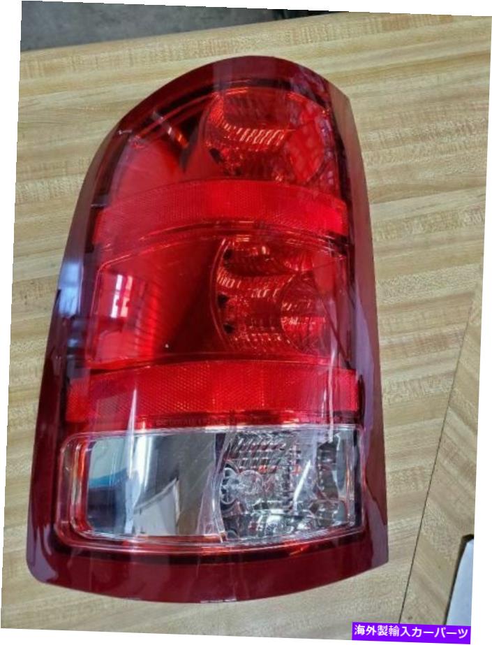 USテールライト ボックスとドライバーテールライトピックアップ07-14シエラ2500ピックアップ384315 Driver Tail Light Pickup With Box Fits 07-14 SIERRA 2500 PICKUP 384315【並行輸入品】 44,214円