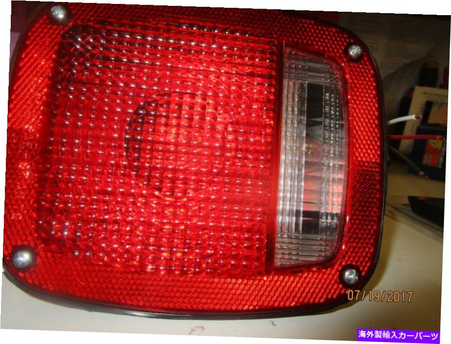 USテールライト ペアテイルライトS77 78 79 80 81 82 83 84 85 86 87 Chevy C / K 10 20ステップサイド新品 pairTail Light s77 78 79 80 81 82 83 84 85 86 87 Chevy C/k 10 20 stepside new【並行輸入品】