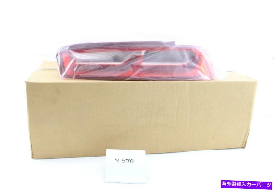 USテールライト OEMテールライトランプTaillight新しいOEMシボレーカマロSS RE LED 2016-2018 RHの箱 OEM Tail Light Lamp Taillight New OEM Chevy Camaro SS RS LED 2016-2018 RH in box【並行輸入品】