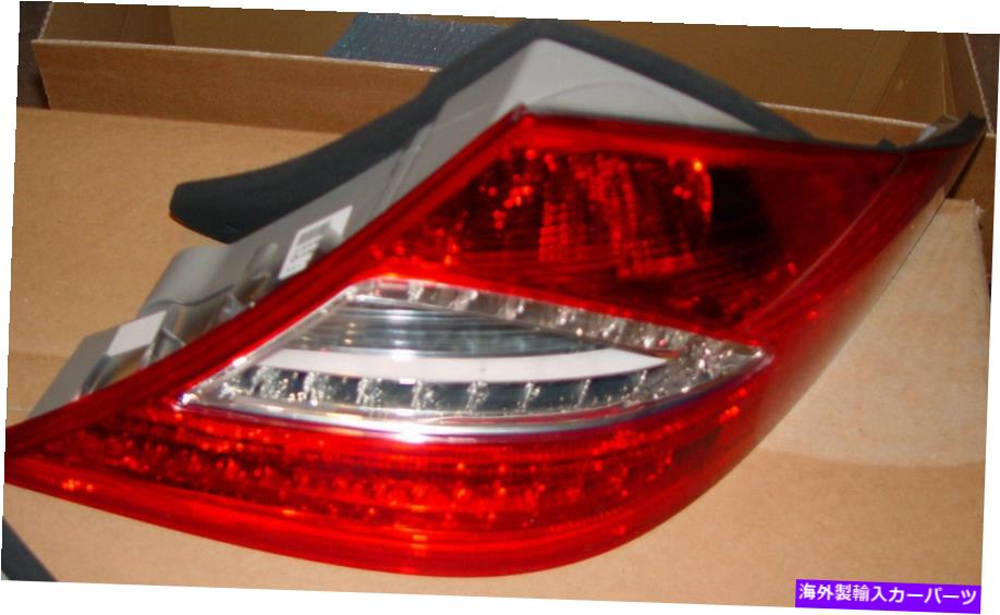 USテールライト メルセデスベンツOEM 2009+ CLSクラスW219 LED右Taillightヨーロッパ仕様新品 Mercedes-Benz OEM 2009+ CLS Class W219 LED Right Taillight European Spec NEW【並行輸入品】