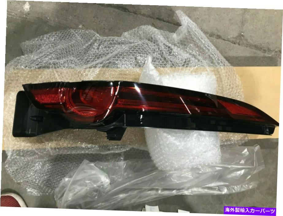 USテールライト 新しい本物の2018-2020 Jaguar F型テールライト右T2R25150 OEM New GENUINE 2018-2020 JAGUAR F-Type Tail Light Right T2R25150 OEM【並行輸入品】