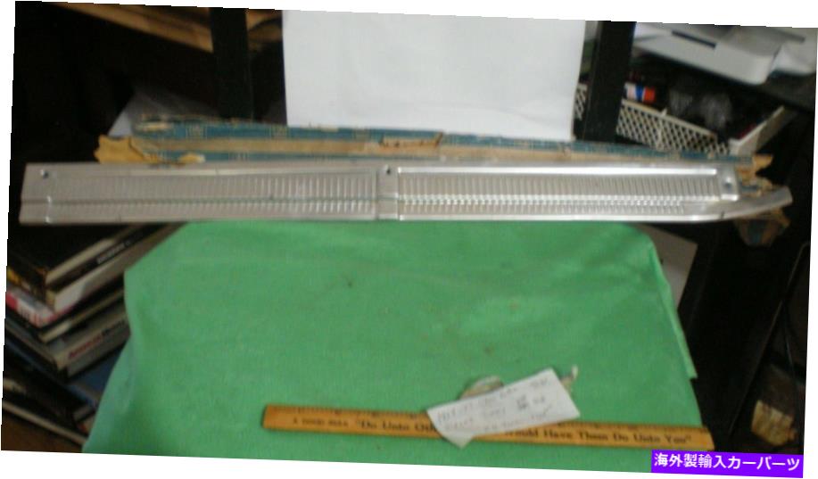 内装パーツ NOS 1974-77シーバーとジョーシアシルツ - オリジナルのタイトルを表示する NOS 1974-77 シボレーブレザーとジミードアシルプレート- show original title【並行輸入品】