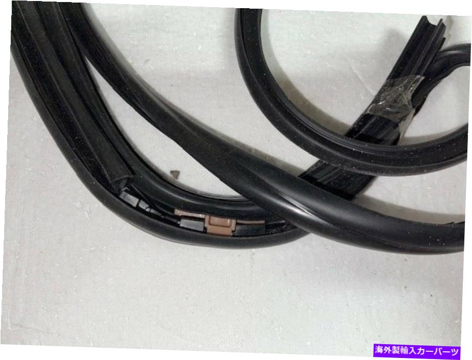 ガラス 1993-1997のマツダMX6トップフロントガラスモールディングWFSF718 FOR 1993-1997 MAZDA MX6 TOP WINDSHIELD MOLDING WFSF718【並行輸入品】