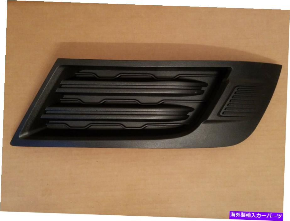 フォグライト 2013-2016シボレートラバースフロントバンパードライバーフォグライトランプインサートグリル fits 2013-2016 CHEVY TRAVERSE Front Bumper DRIVER Fog Light Lamp Insert Grille【並行輸入品】