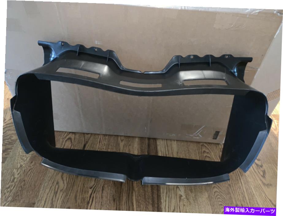 Radiator 本物のポルシェカイエン4.5L-V8ラジエーターセンターダクトエアダクト95557528350 Genuine Porsche Cayenne 4.5L-V8 Radiator-Center Duct Air Duct 95557528350【並行輸入品】