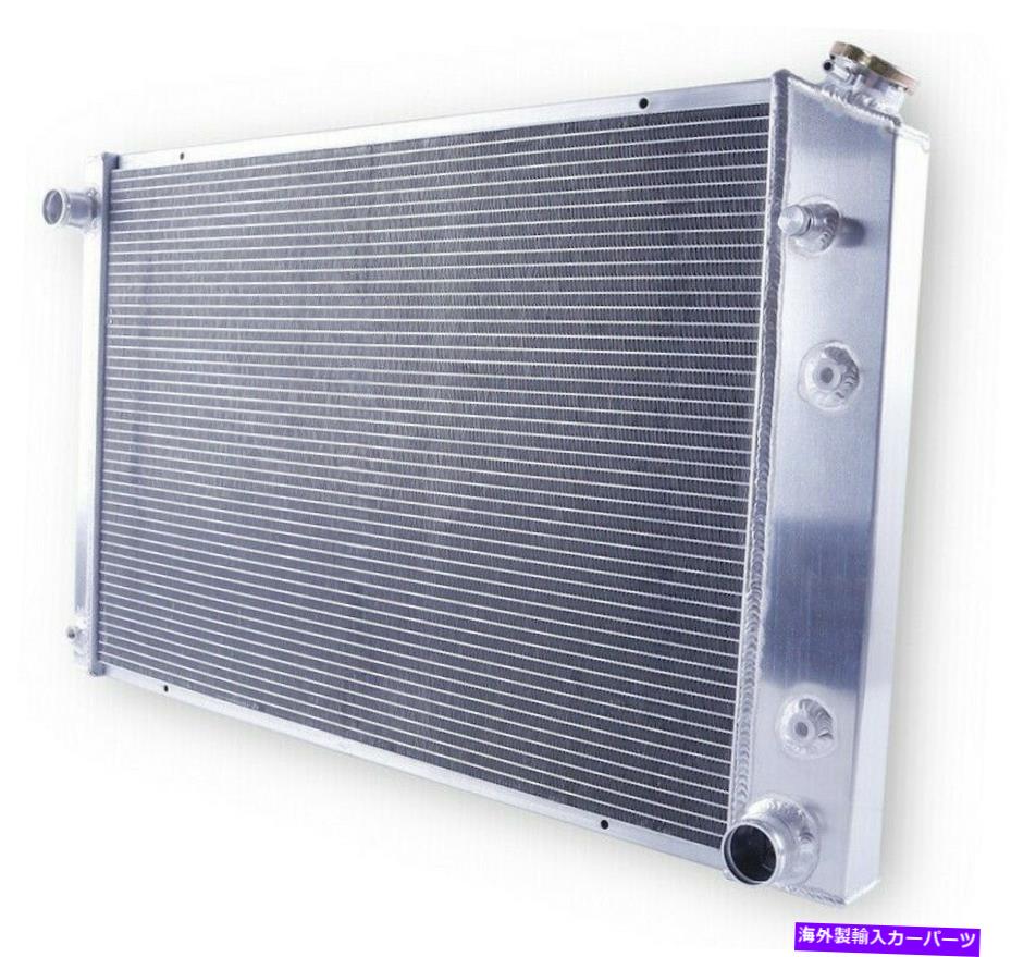 Radiator 81-86 Chevy C/K C10 C20 C30 Suburban Pickup Truck V8用の3列アルミニウムラジエーター 3-Row Aluminum Radiator For 81-86 Chevy C/K C10 C20 C30 Suburban Pickup Truck V8【並行輸入品】