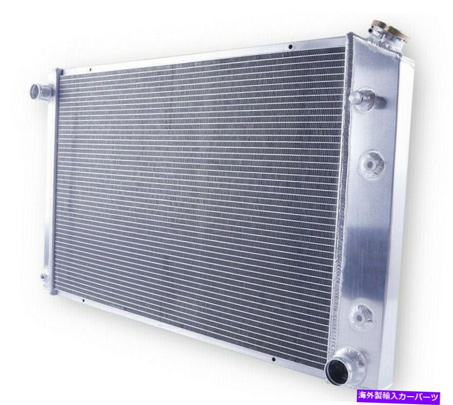 Radiator 1973-1986の3列ラジエーター 3 Row Radiator for 1973-1986 Chevy C10 C20 C30 K20 Suburban 5.7/7.4L CU716 Truck【並行輸入品】