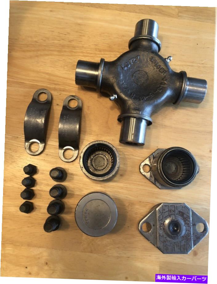 Driveshaft Dana Spicer 5-677XハーフラウンドU-Jointシリーズ1760 Dana Spicer 5-677x Half Round U-joint Series 1760【並行輸入品】
