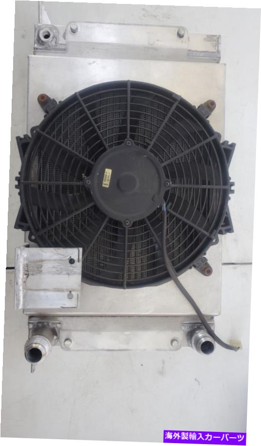 Radiator AFCO 80107N SciroccoデュアルパスラジエーターRHイン/アウトレット1.25 OD NF AFCO 80107N Scirocco Dual Pass Radiator RH In/Outlet 1.25 OD NF【並行輸入品】｜Us Custom Parts Shop USDM 86,878円