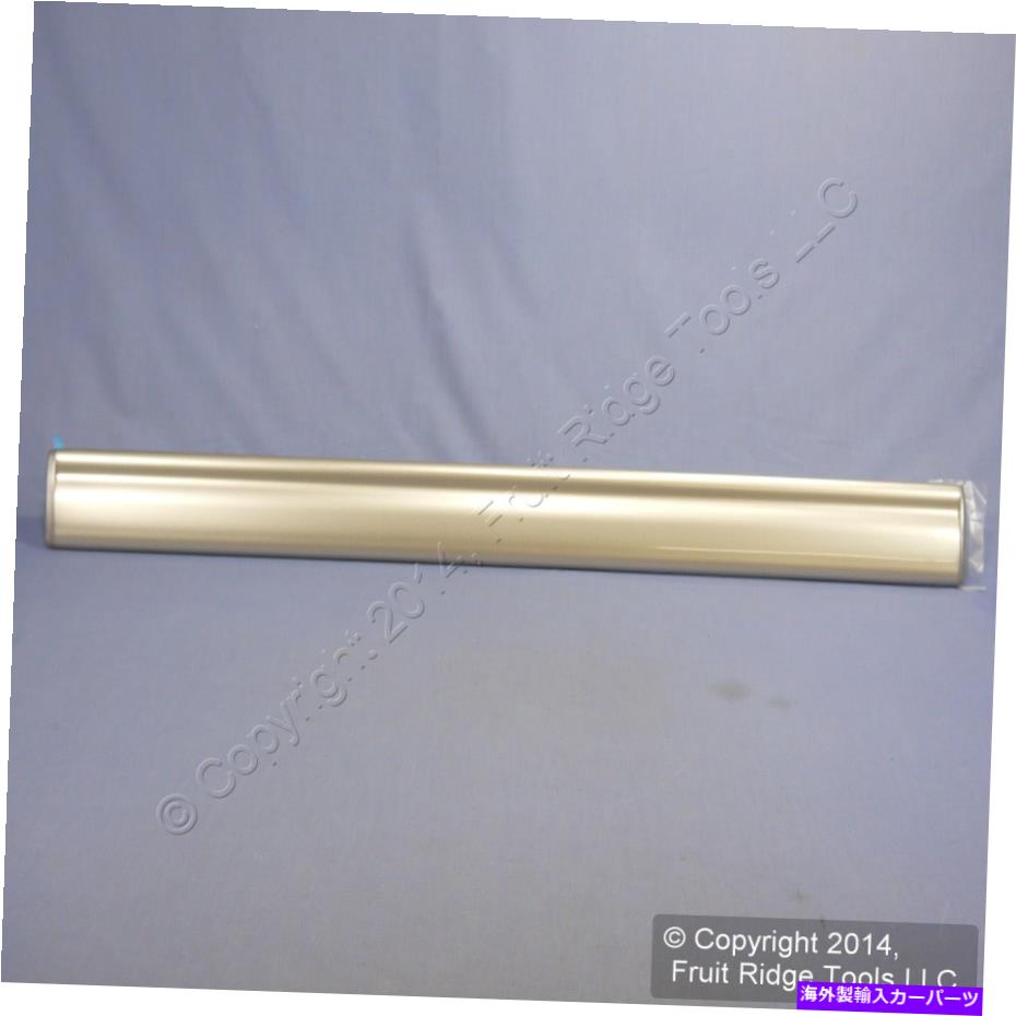 trim panel 新しいGM OEMファインシルバーバーチリア右ドアガードモールディングトリムパネルストリップ New GM OEM Fine Silver Birch Rear Right Door Guard Moulding Trim Panel Strip【並行輸入品】
