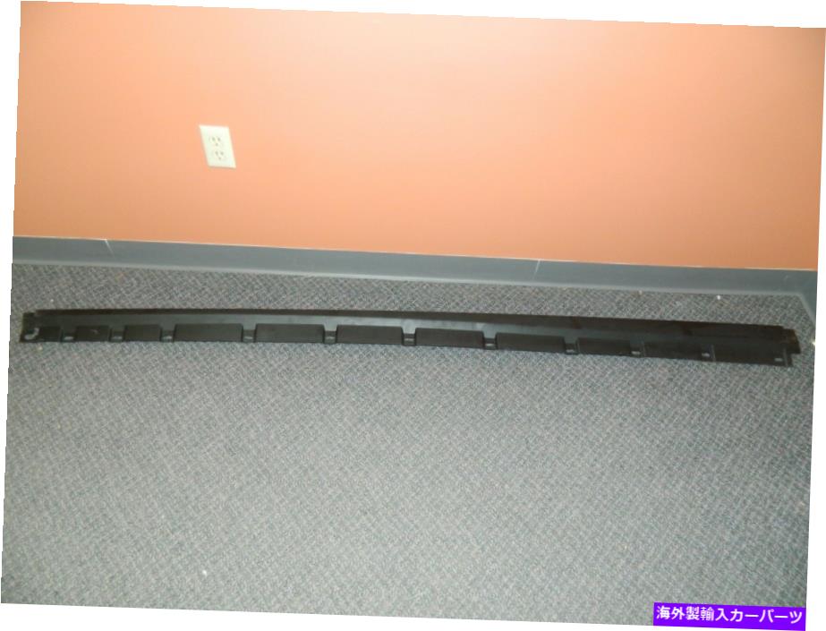 trim panel 新しいOEM 2000フォードリンカーンタウンカー左サイドLHロッカーパネルボディトリムモールディング New OEM 2000 Ford Lincoln Town Car Left Side LH Rocker Panel Body Trim Moulding【並行輸入品】