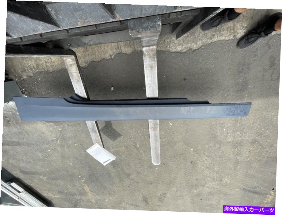 trim panel 新しいOEM BMW E92 E93右旅客側下部ロッカーパネルスカートモールディングトリム NEW OEM BMW E92 E93 Right Passenger Side Lower Rocker Panel Skirt Molding Trim【並行輸入品】