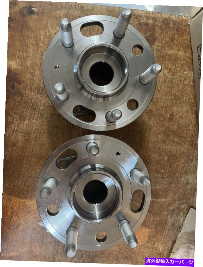 Wheel Hub Bearing ペア（2）2014年2015年2016年のキャデラックXTS CTSのペア Pair (2) Front or Rear Wheel Hub and Bearing for 2014 2015 2016 Cadillac XTS CTS【並行輸入品】