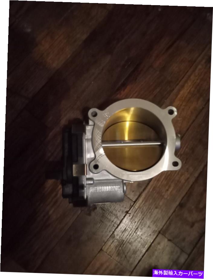 Throttle Body シボレーシルバラード1500 GMCシエラ1500キャデラックCTS用のセンサー付きスロットルボディ Throttle Body w/ Sensor for Chevy Silverado 1500 GMC Sierra 1500 Cadillac CTS【並行輸入品】