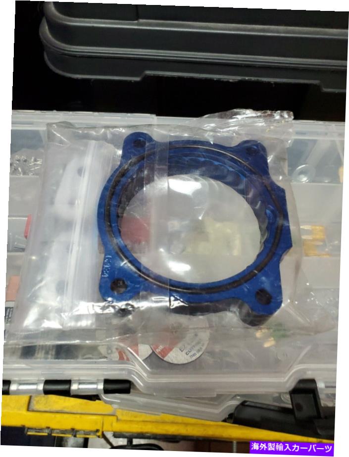 Throttle Body スロットルボディスペーサーキットはTrailblazer / Sierra 2500 / H2 / GTO / Envoy Blueに適合します Throttle Body Spacer Kit Fits Trailblazer / Sierra 2500 / H2 / GTO/Envoy blue【並行輸入品】
