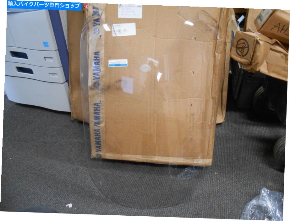 Windshields Nos Yamaha OEMの交換高さのフロントガラス06-08 XV1900 STR2C5031100 NOS Yamaha OEM Replacement Tall Windshield 06-08 XV1900 STR2C5031100【並行輸入品】