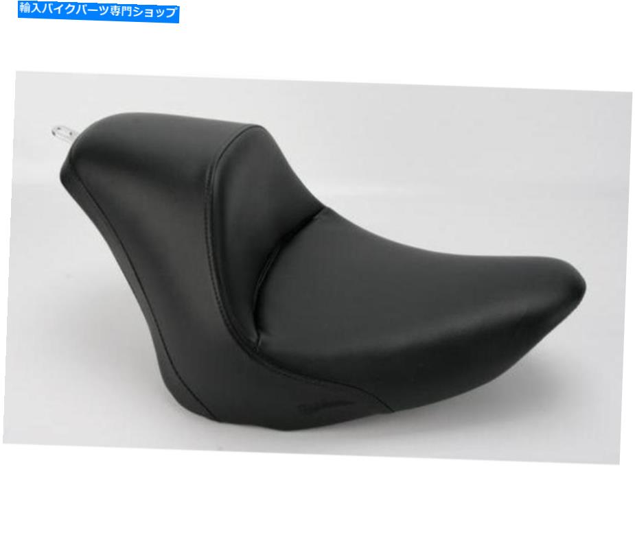 Seats Saddlemen 806-12-0021 Renegadeのかかとは、スタッドなしで座席にあります Saddlemen 806-12-0021 Renegade Heels Down Seat without Studs【並行輸入品】