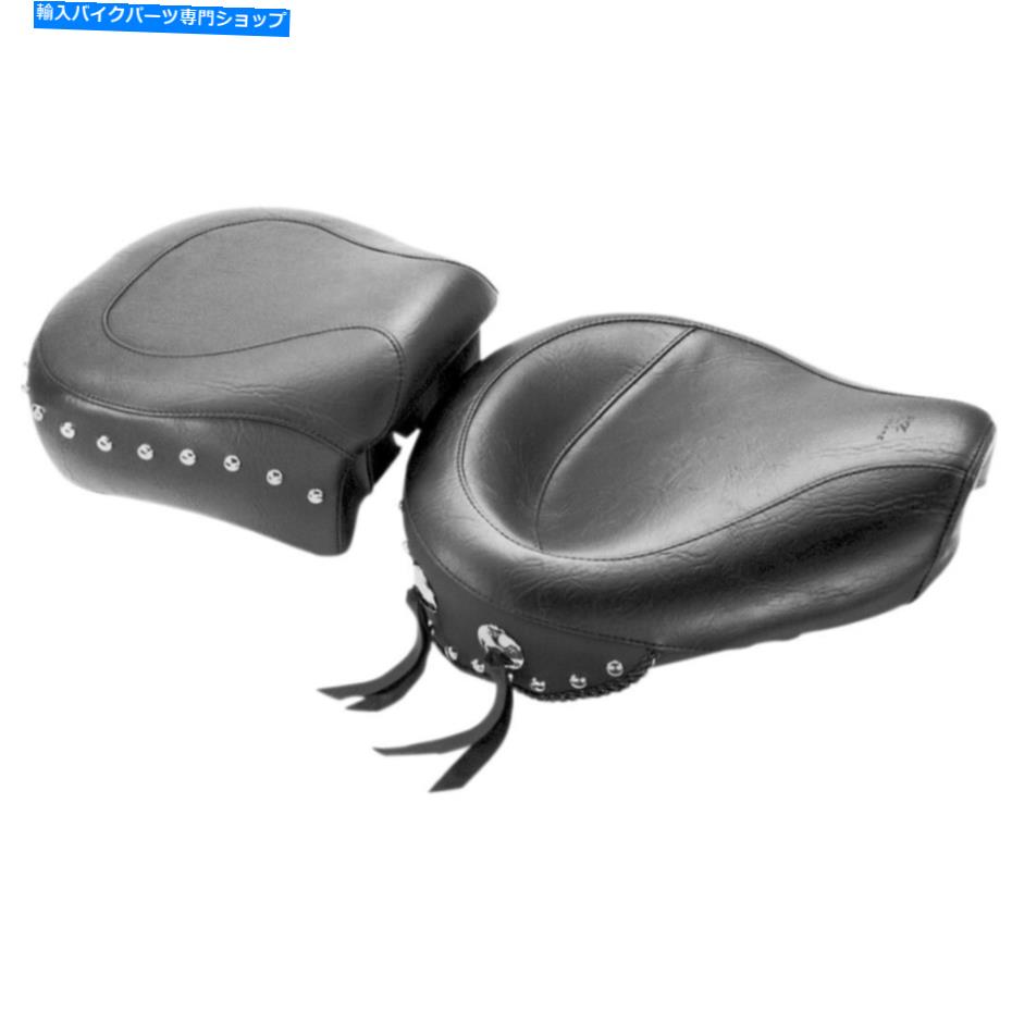 Seats マスタングワイドピリオンシート-Studded -XL '96 -'03（黒）75707 Mustang Wide Pillion Seat - Studded - XL '96-'03 (Black) 75707【並行輸入品】