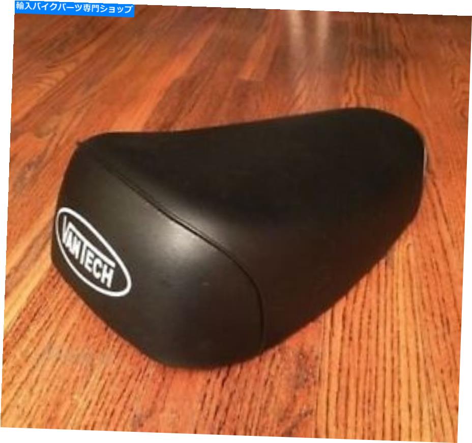 Seats 本物のヴァンテックオートバイクロスカウンティ/デザートレーサーシート（ヴァンティック著） Authentic Van Tech Motorcycles Cross County/Desert Racer Seat (by VanTech)【並行輸入品】