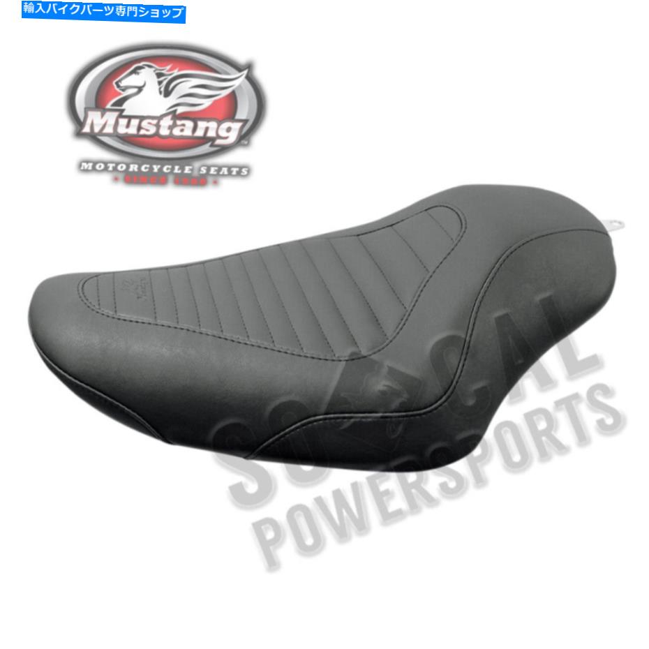 Seats マスタングトリッパータック＆ロールソロシート-76955 Mustang Tripper Tuck & Roll Solo Seat - 76955【並行輸入品】