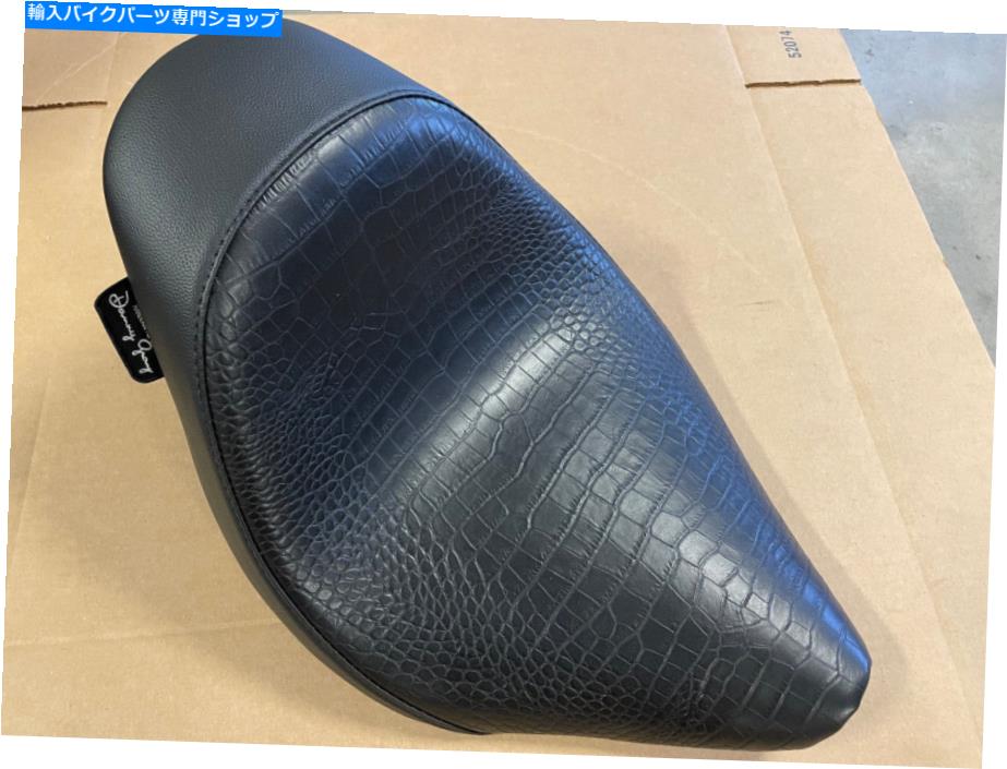 Seats ビッグドッグモーターサイクルゲーターソロシート2005-07チョッパーRT/BDM MUTTコヨーテ BIG DOG MOTORCYCLES GATOR SOLO SEAT 2005-07 CHOPPER RT/BDM MUTT COYOTE【並行輸入品】｜Us Custom Parts Shop USDM