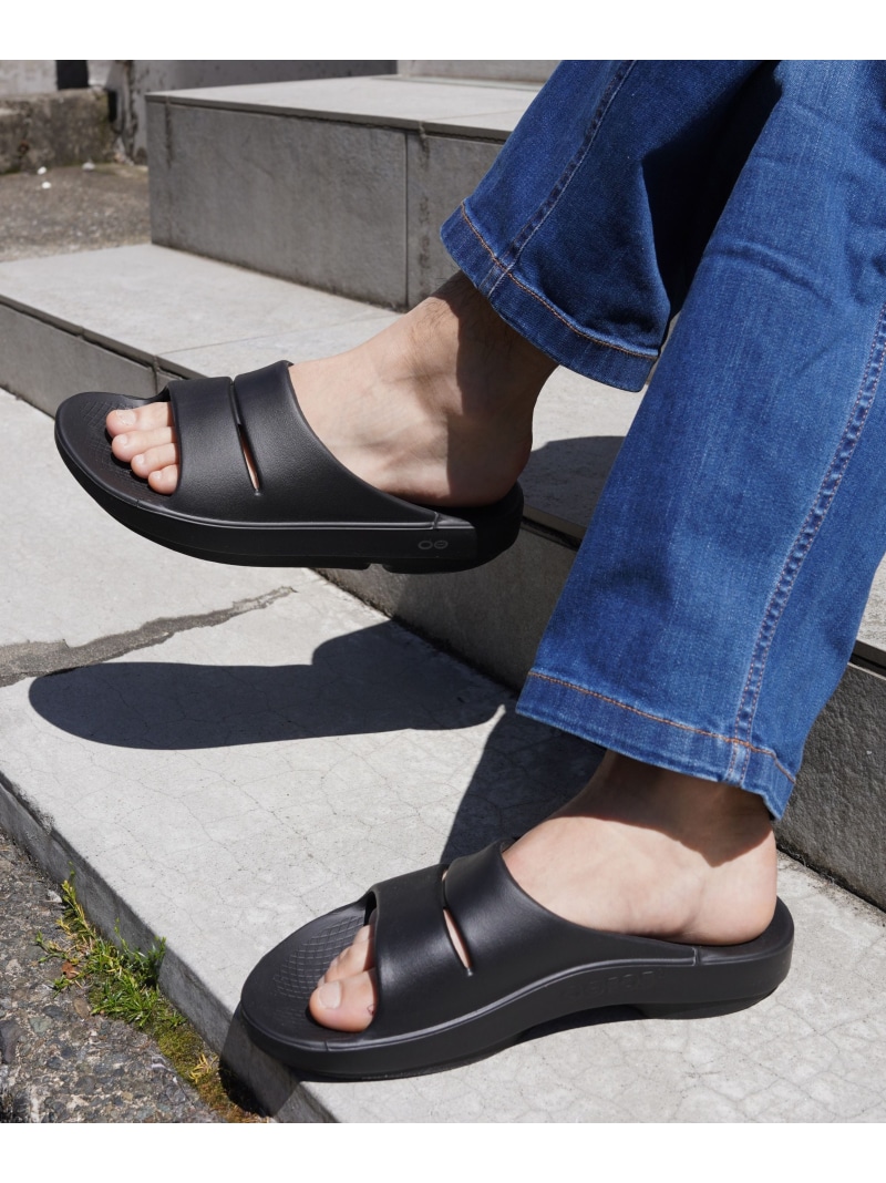 OOFOS/ウーフォス OOahh リカバリーサンダル BEAVER ビーバー シューズ・靴 サンダル ブラック【送料無料】[ Fashion]