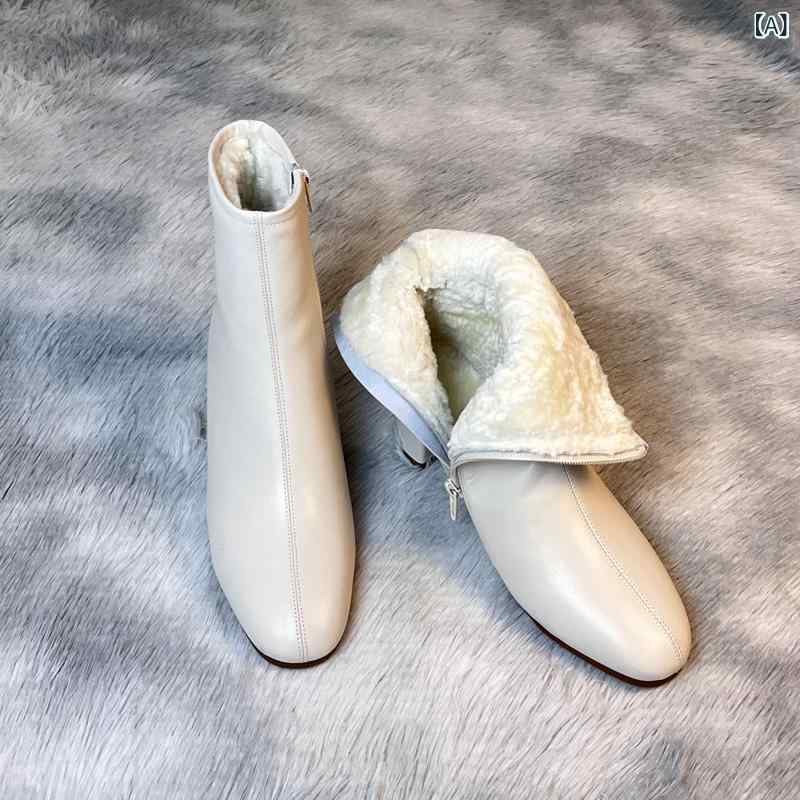 新 商品の 雪 地の 靴の 女性の 羊の 毛皮の 一体の ショート ブーツの 太い かかとの ハイヒールの 2024 年の 冬の ベルベットの 保温の 綿の 靴は やせて います。