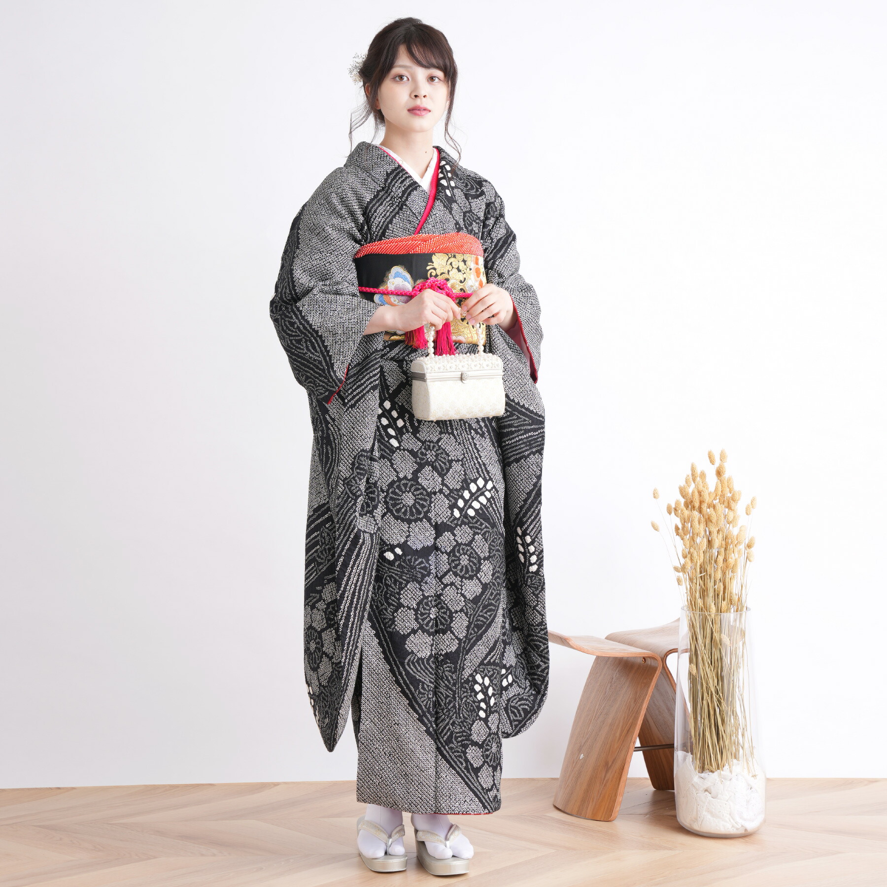 豪華　正絹振袖フルセット　新品長襦袢　セミアンティーク　156cm前後 セール】 仕立付き 正絹振袖 フルセット32点 白色 くすみ色 花柄