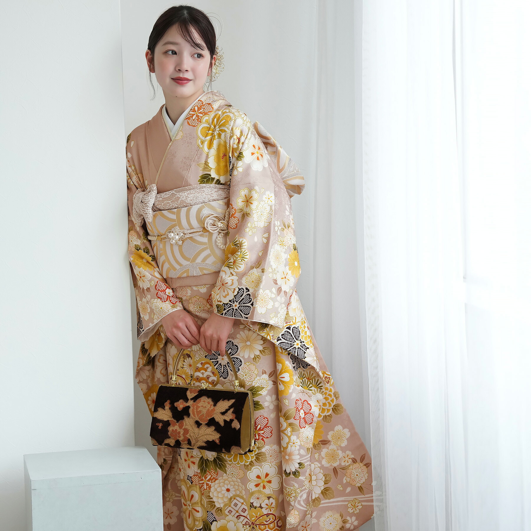 【レンタル】【振袖 正絹着物+袋帯 21点セット くすみピンクに古典花づくし】着物セット 女性 成人式 結婚式 前撮り20歳 20才 二十歳 二十才 はたち 正装 和装 フォーマル 晴れ着 記念撮影 足袋プレゼント 往復送料無料