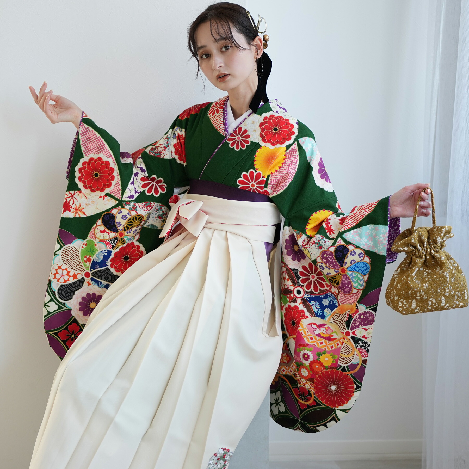 【レンタル】【はいばら 袴 17点セット 日本製 グリーンに古典柄】二尺袖着物 はかま フルセット 卒業式 大学生 専門学生 レディース 女性 袴91-99cm（身長153-170cm）足袋プレゼント 重ね衿縫い付済 往復送料無料｜utatane