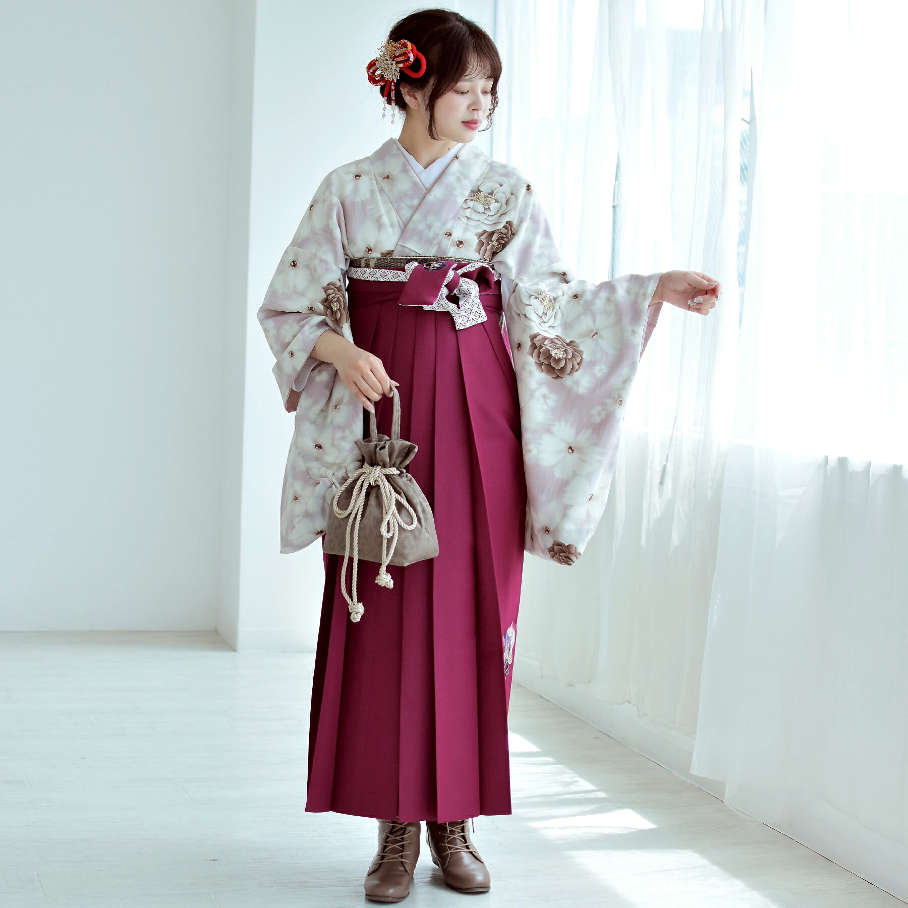 【レンタル】【玉城ティナ&times;紅一点 袴 17点セット 日本製 】二尺袖着物 はかま フルセット 卒業式 大学生 専門学生 レディース 女性 袴91-99cm（身長153-170cm）足袋プレゼント 重ね衿縫い付済 往復送料無料｜utatane
