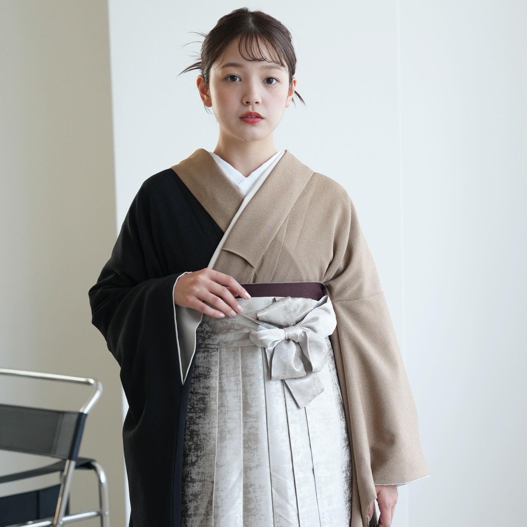 【レンタル】【utatane 袴 17点セット 国産生地/国内縫製　日本製着物　ちりめん】二尺袖着物 はかま フルセット 卒業式 大学生 専門学生 レディース 女性 袴91cm（身長153-158cm）ブーツ着用時165cmまで適応 足袋プレゼント 重ね衿縫い付済 往復送料無料｜utatane
