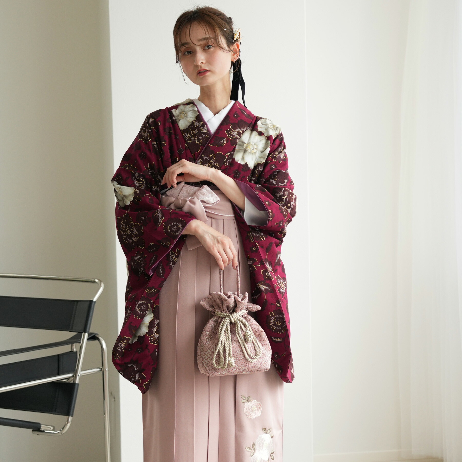 【レンタル】【玉城ティナ&times;紅一点 袴 17点セット えんじの華更紗 日本製】 二尺袖着物 はかま フルセット 卒業式 大学生 専門学生 レディース 女性 足袋プレゼント 重ね衿縫い付済 往復送料無料｜utatane
